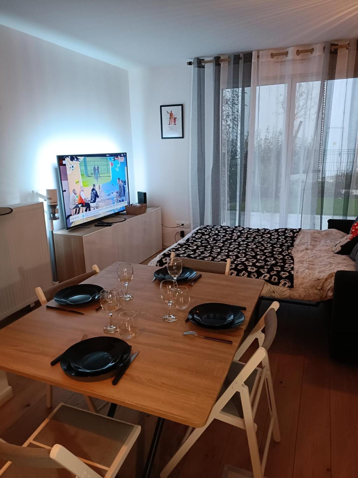 Disney - Paris 5 Min De Disney - Pk Prive Gratuit - 4 Personnes - Terrasse Jardin เชสซี ภายนอก รูปภาพ
