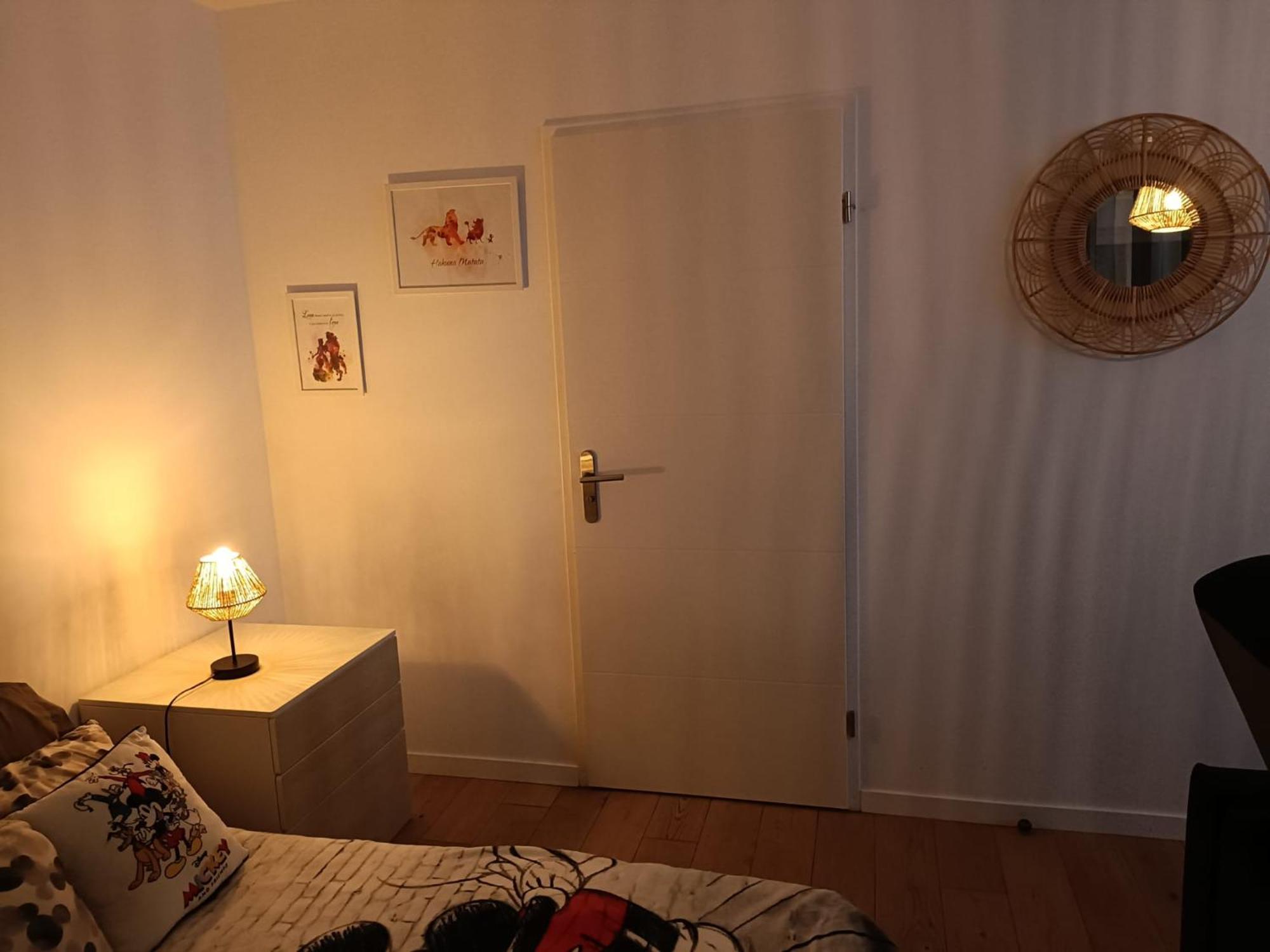 Disney - Paris 5 Min De Disney - Pk Prive Gratuit - 4 Personnes - Terrasse Jardin เชสซี ภายนอก รูปภาพ